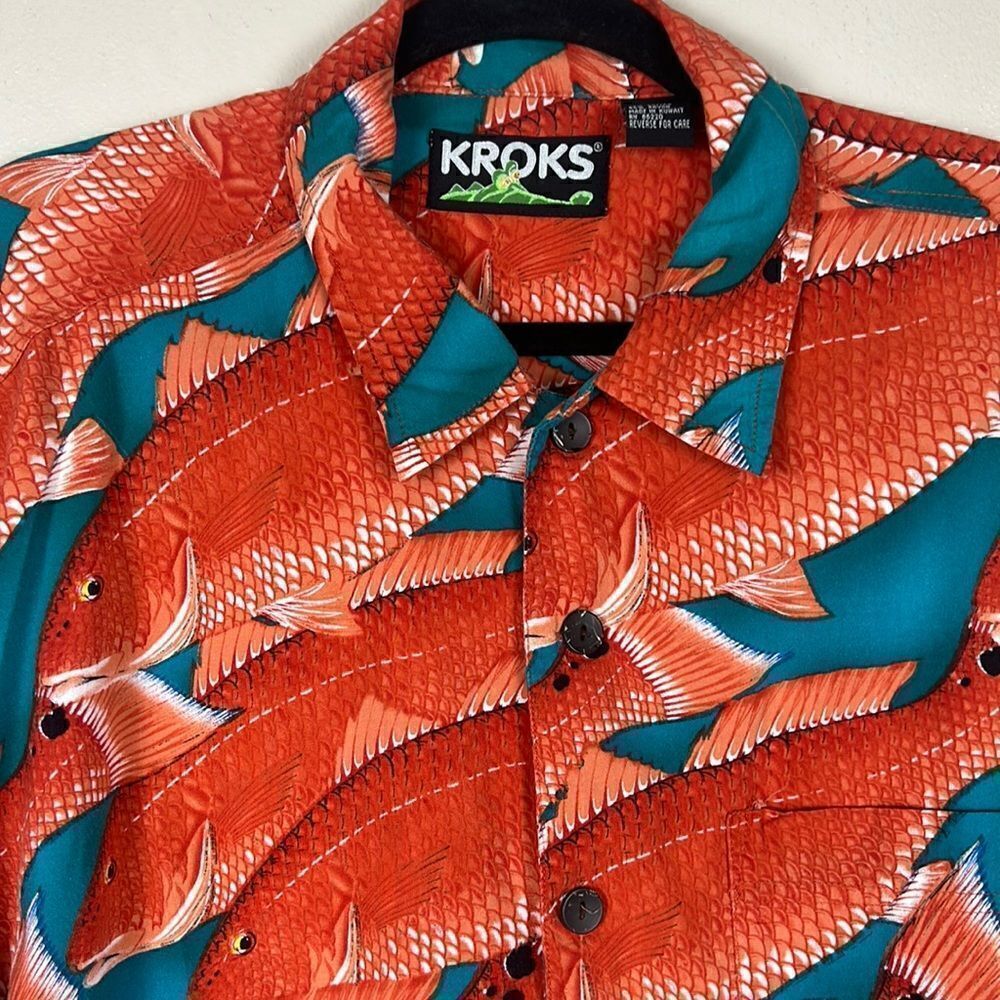 Men’s fun button down KROKS XXL cotton rayon gold fish sheet sleeve novelty